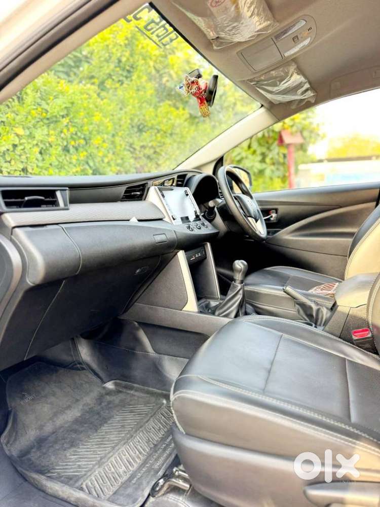 Toyota Innova Crysta 2.4 Gx Limited Edition 8 Str, 2023, Diesel