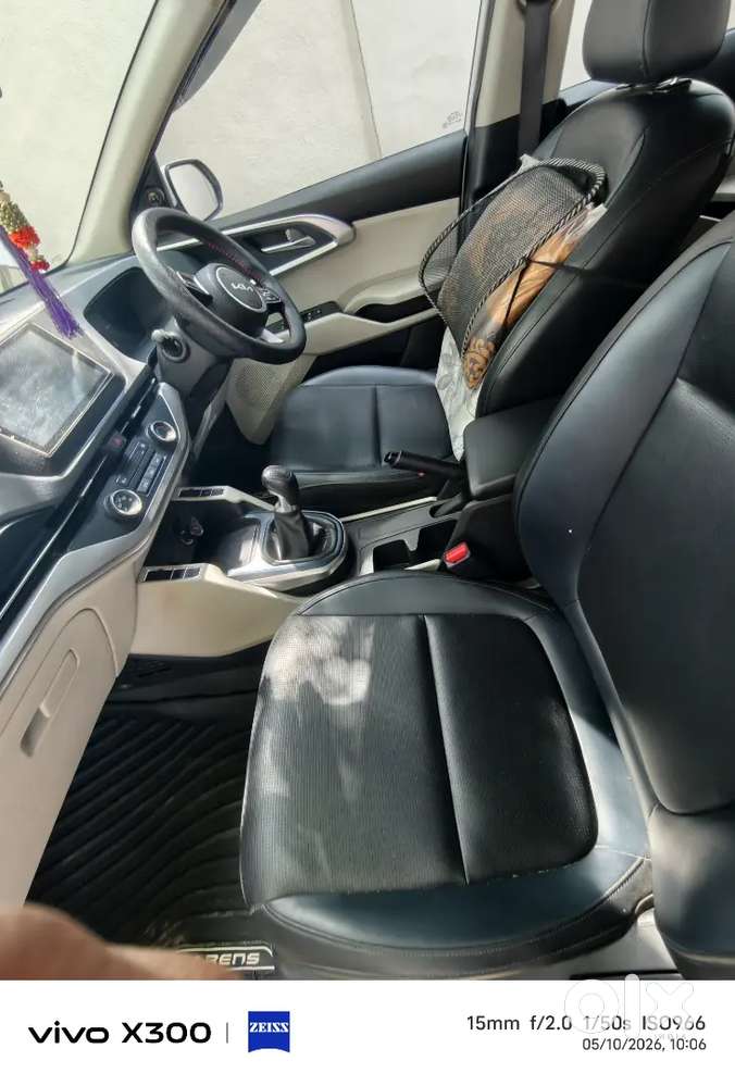 Kia Carens 2023 Petrol Well Maintained