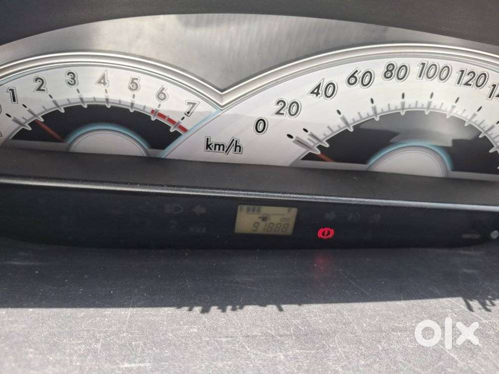 Toyota Etios V, 2011, Petrol