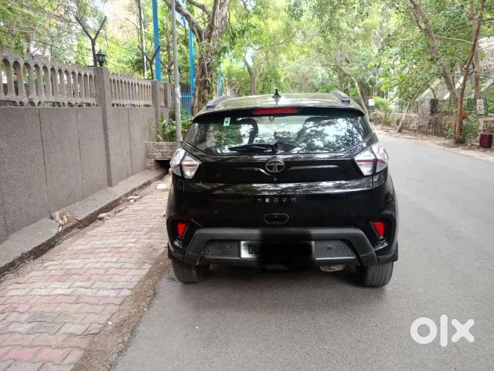 Tata Nexon D Dark Black