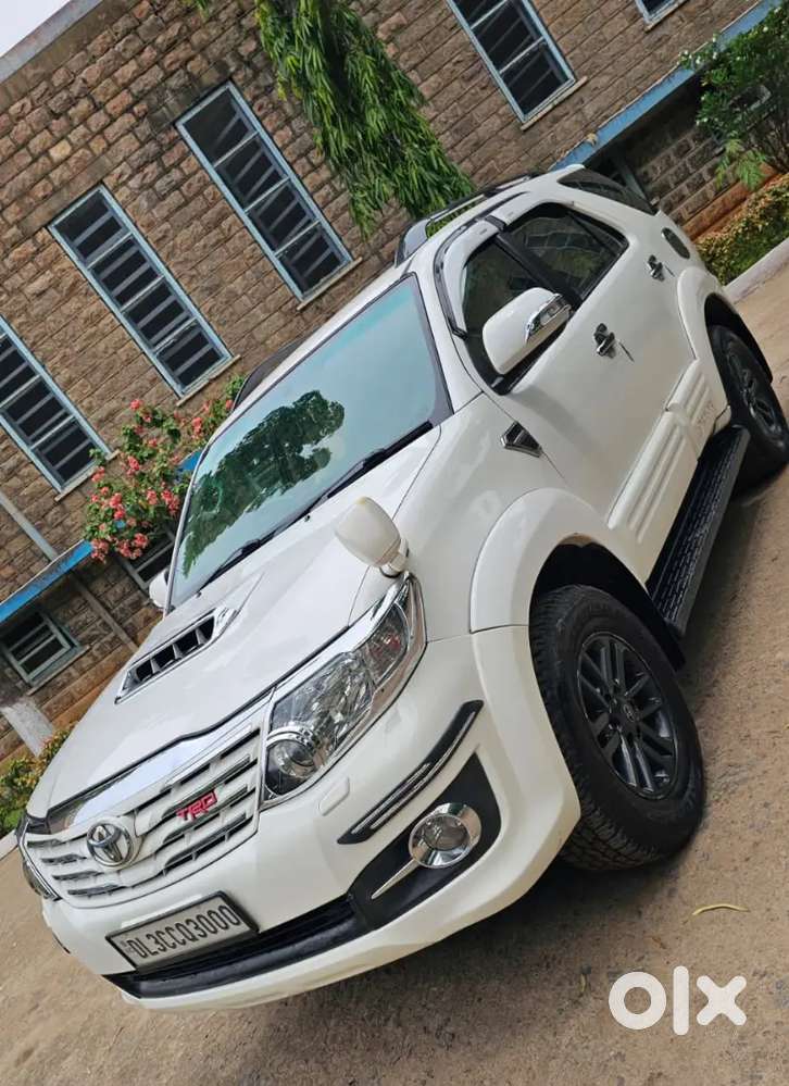 Toyota Fortuner Diesel 2015 4x2 Mt Luxurious Condition
