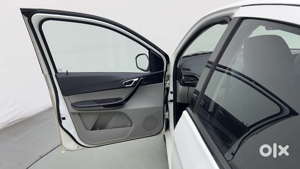 Tata Tiago Xz, 2018, Petrol