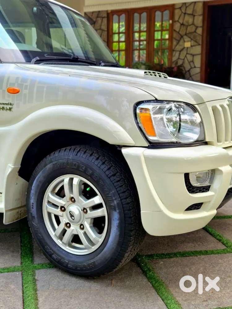 Mahindra Scorpio Automatic 2012 Model