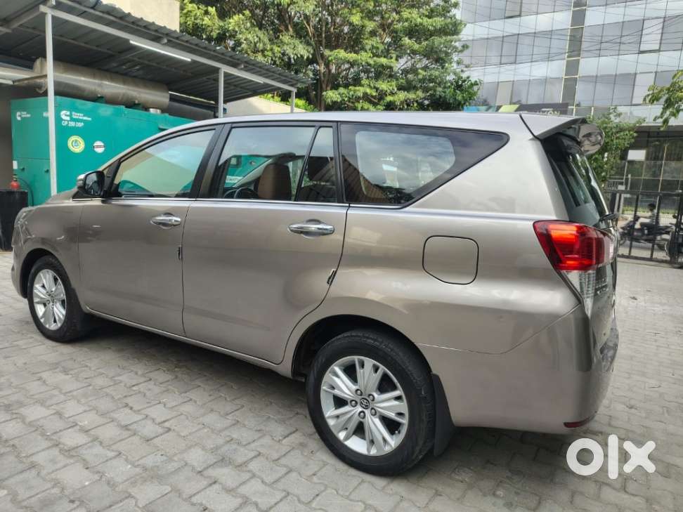 Toyota Innova Crysta 2.8z Automatic, 2019