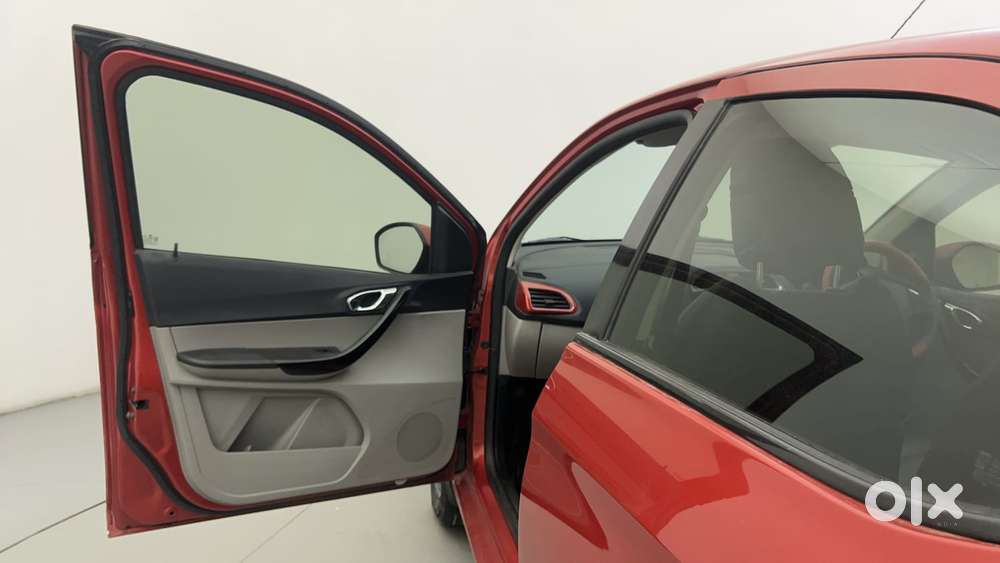 Tata Tiago Xza, 2019, Petrol