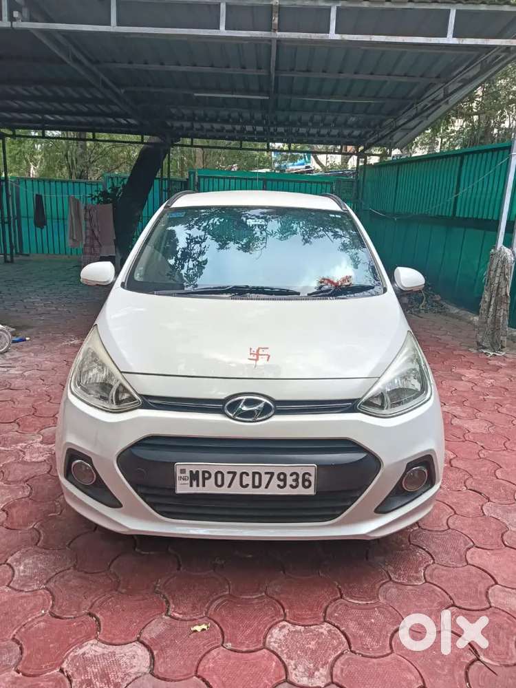 Hyundai Grand I10 2015 Petrol Well Maintained