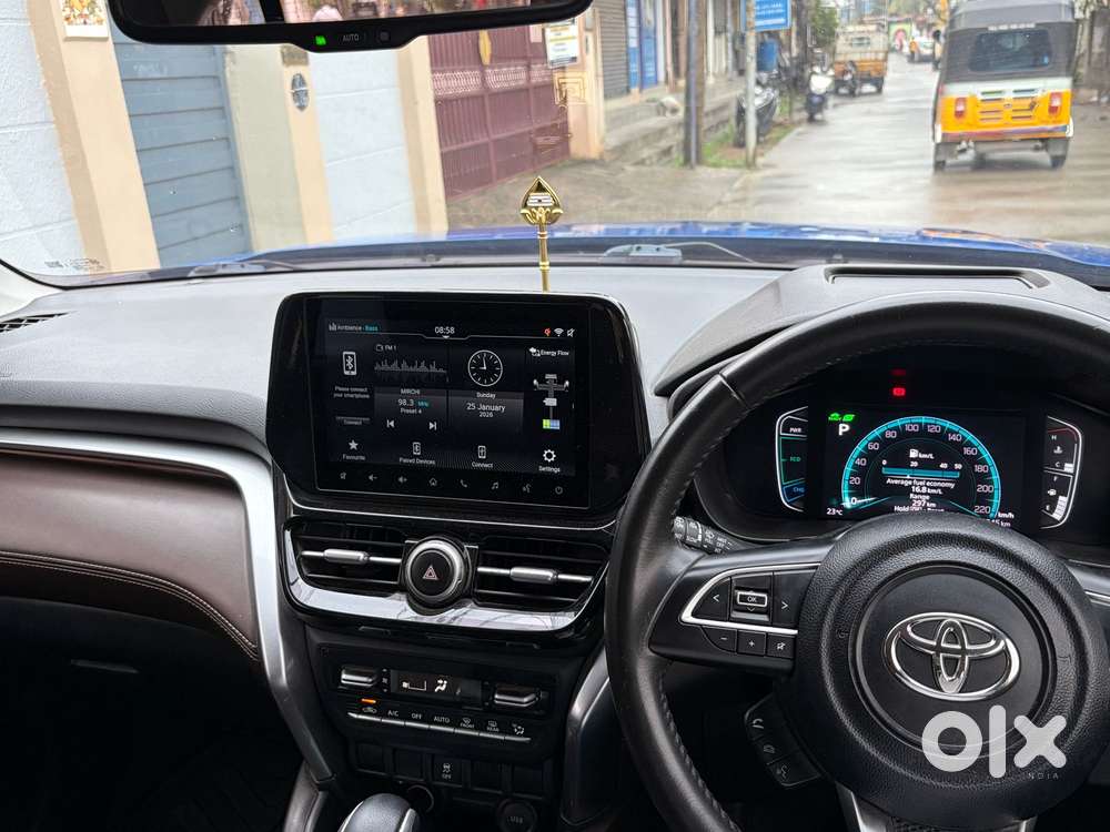 Toyota Urban Cruiser Hyryder 1.5 V Hybrid, 2023, Petrol