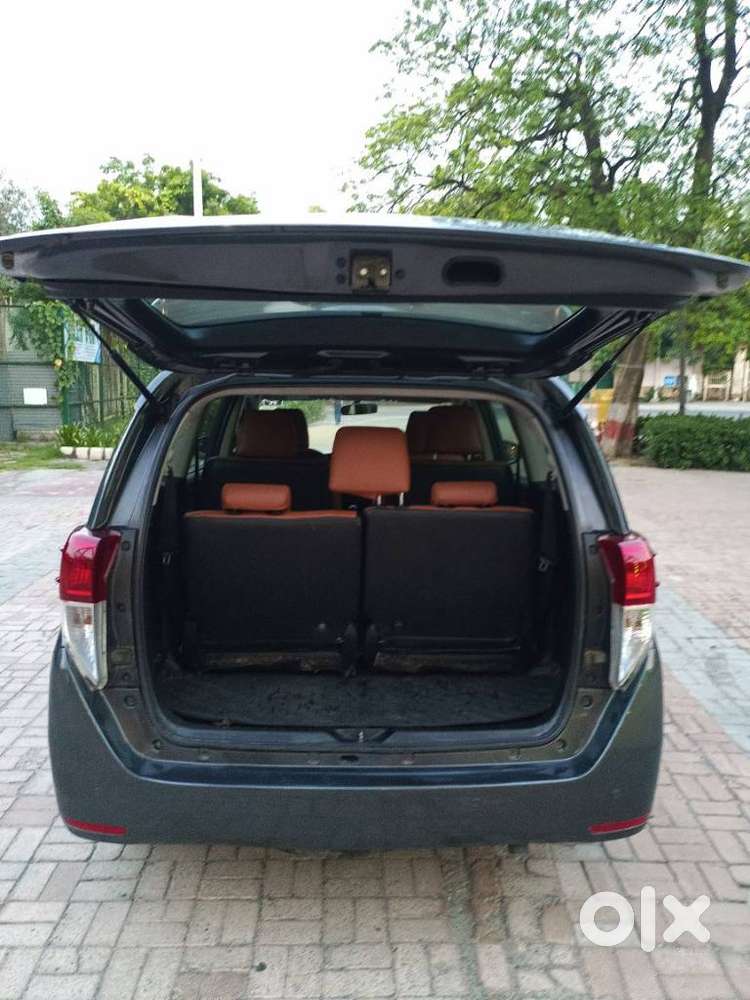 Toyota Innova Crysta 2.4 Gx Mt, 2017, Diesel