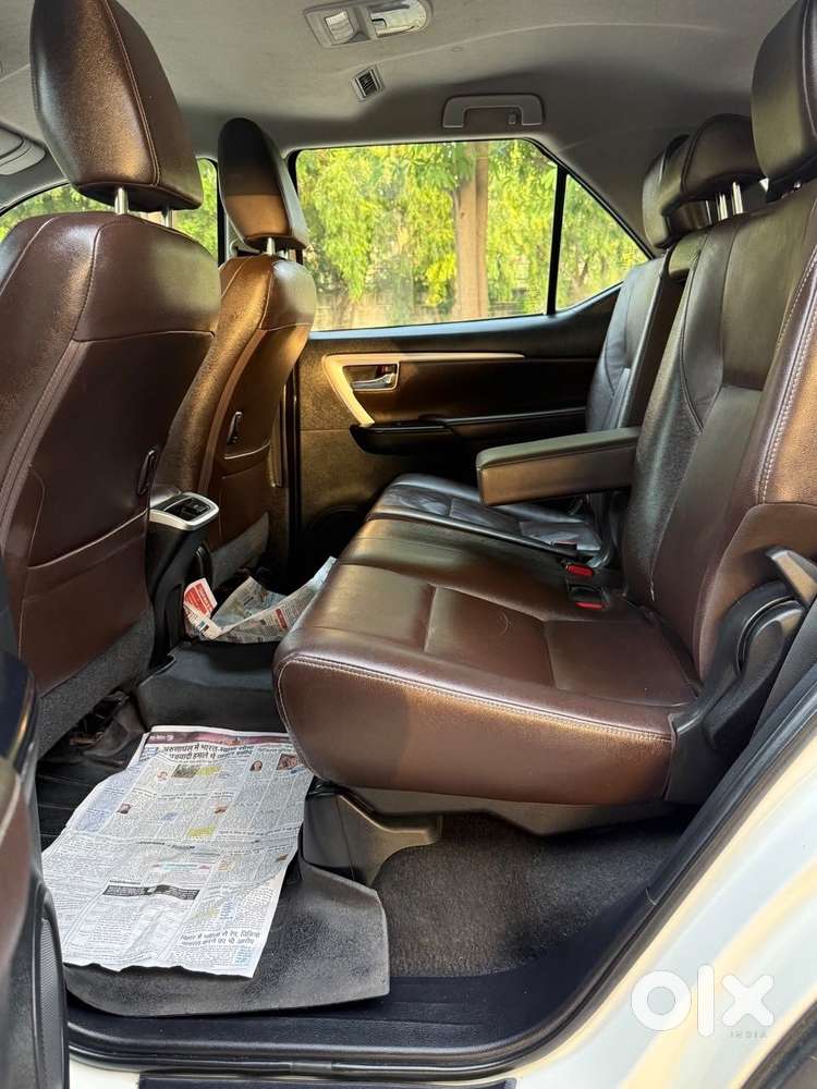 Toyota Fortuner 4x2 At 2.7 Petrol, 2020, Petrol