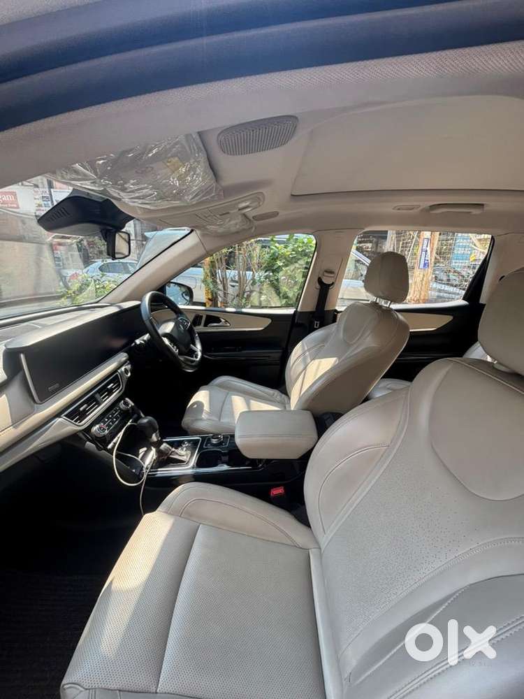 Mahindra Xuv700 2022 Petrol Well Maintained