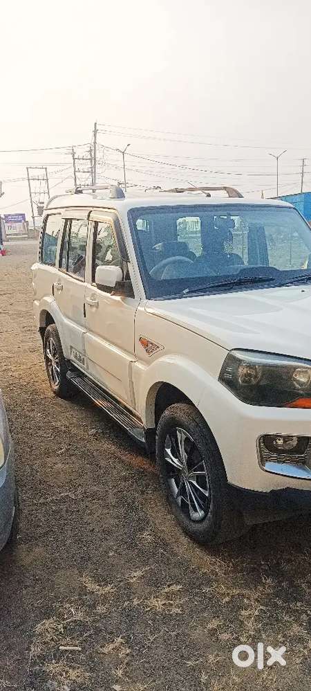 Mahindra Scorpio 2015 Diesel 125000 Km Driven