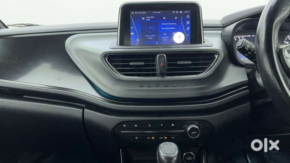 Tata Altroz 1.2 Xza Plus Dark Edition Dct, 2022, Petrol