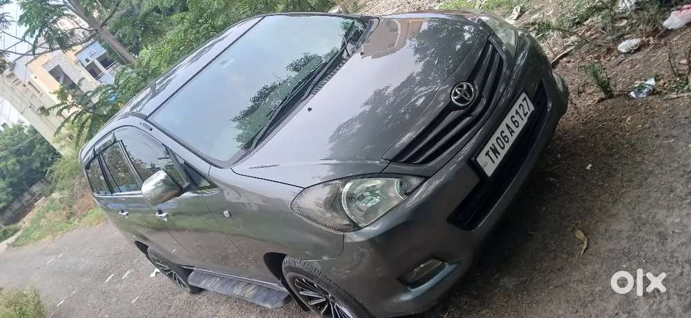 Toyota Innova 2010 Diesel 180000 Km Driven
