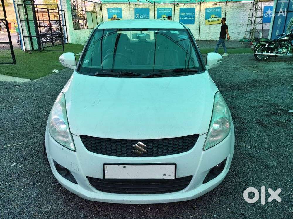 Maruti Suzuki Swift Vxi + Manual, 2014, Petrol