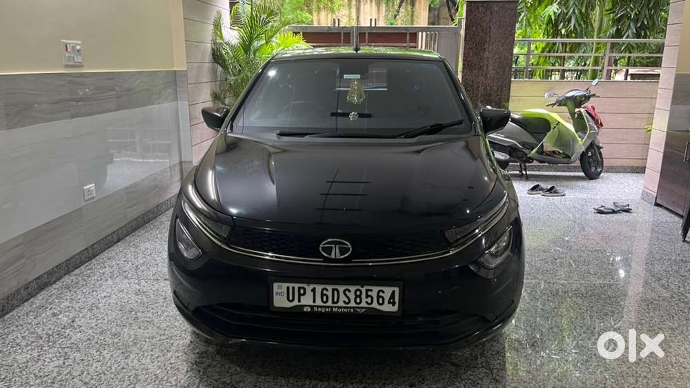 Tata Altroz 2023 Petrol Manual 1.2 Top Model Dark Edition