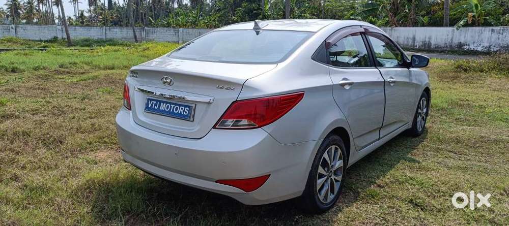 Hyundai Verna Fluidic 1.6 Vtvt Sx, 2016, Petrol