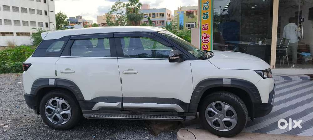 Maruti Suzuki Brezza 1.5 Vxi At Smart Hybrid, 2023, Petrol