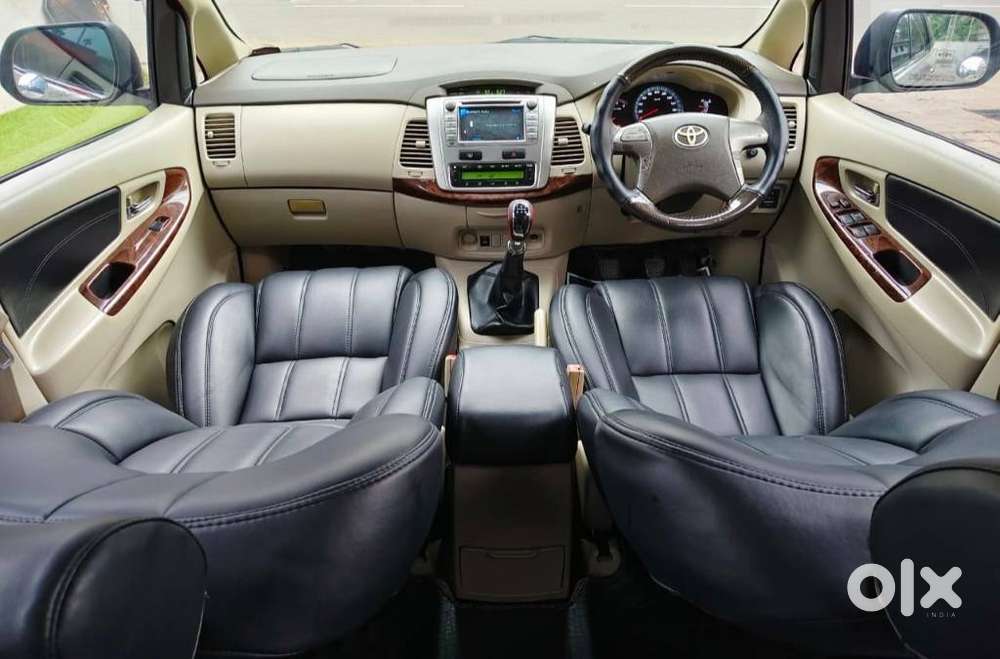 Toyota Innova 2.5 V 7 Str, 2012, Diesel
