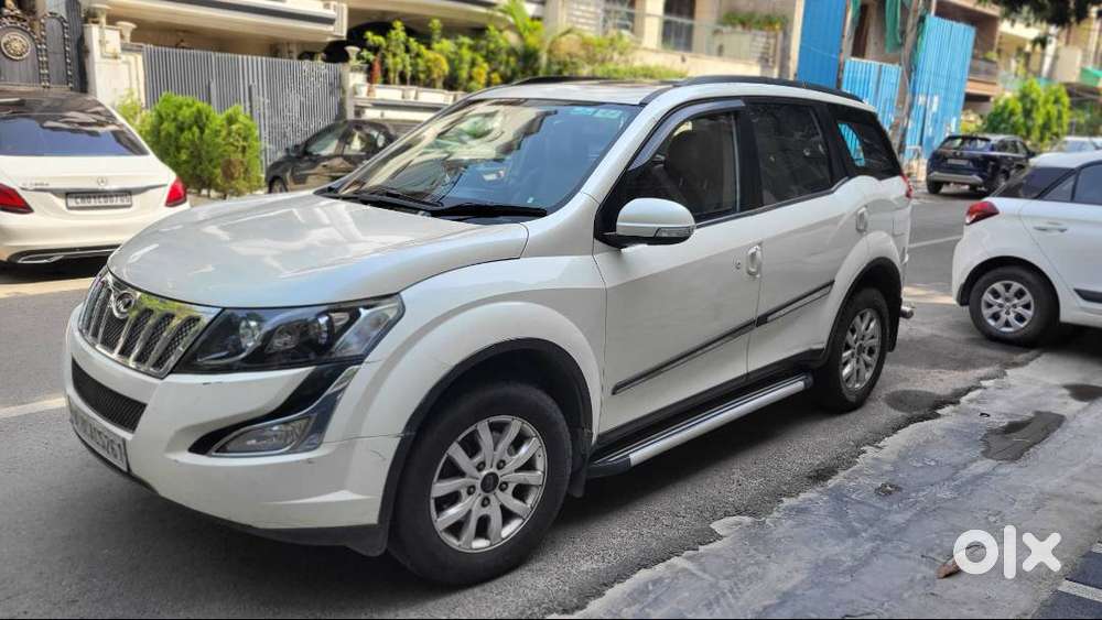 Mahindra Xuv500 W10 2016  Top Model  Sunroof  Excellent Condition