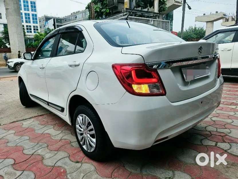 Maruti Suzuki Dzire 1.2 Lxi, 2018, Petrol