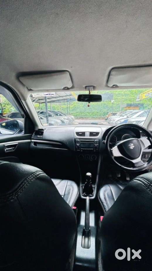Maruti Suzuki Swift Vxi 1.2 Abs Bs-iv, 2015, Petrol