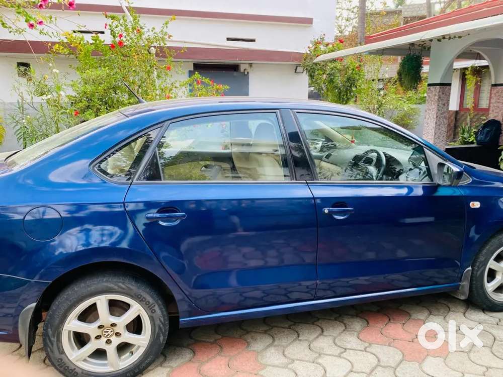 Volkswagen Vento 2013 1.6 Mt Highline Petrol