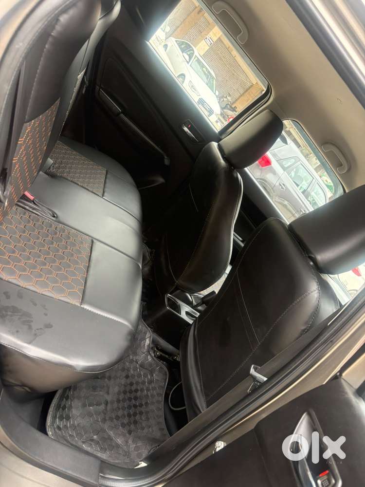 Maruti Suzuki Swift Vxi + Manual, 2023, Petrol