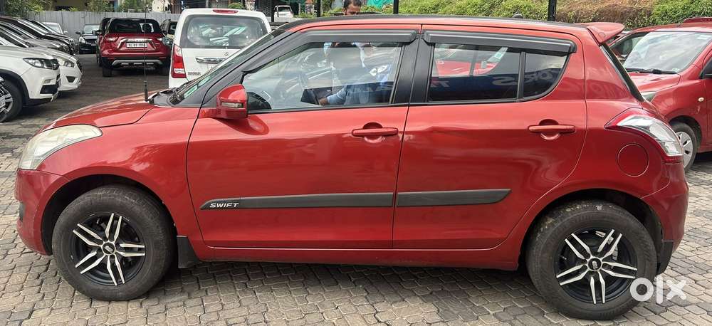 Maruti Suzuki Swift Vxi Optional, 2012, Petrol