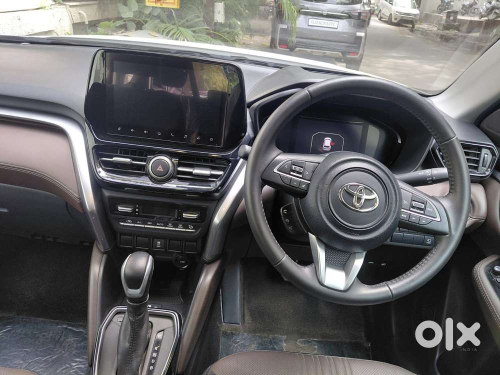Toyota Urban Cruiser Hyryder 1.5 V Hybrid, 2026, Petrol