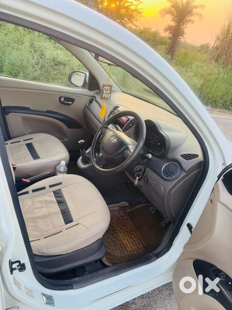 Hyundai Car Manual 2012