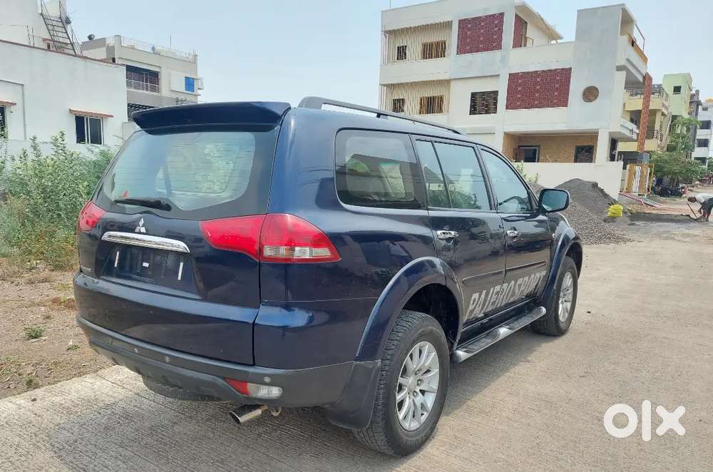 Mitsubishi Pajero Sport 2015