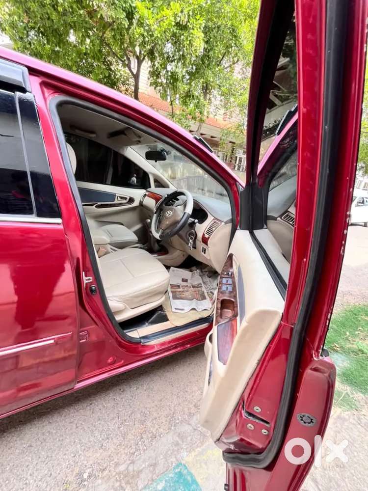 Toyota Innova 2007 Diesel 225000 Km Driven