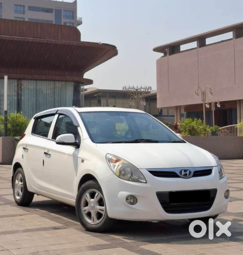 Hyundai I20 Asta 1.2 O With Sunroof, 2011, Petrol