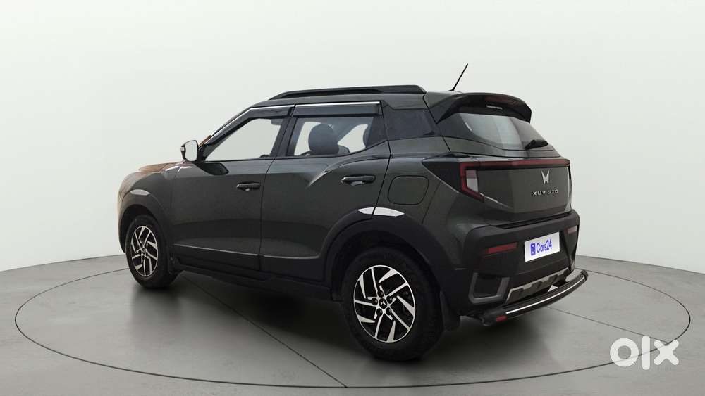 Mahindra Xuv 3xo Ax5 Pm Mt, 2025, Petrol