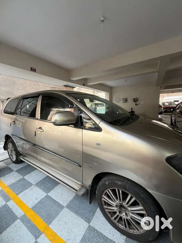 Toyota Innovag 2009 Diesel Excellent Condition Non-accident  ₹5,75,000