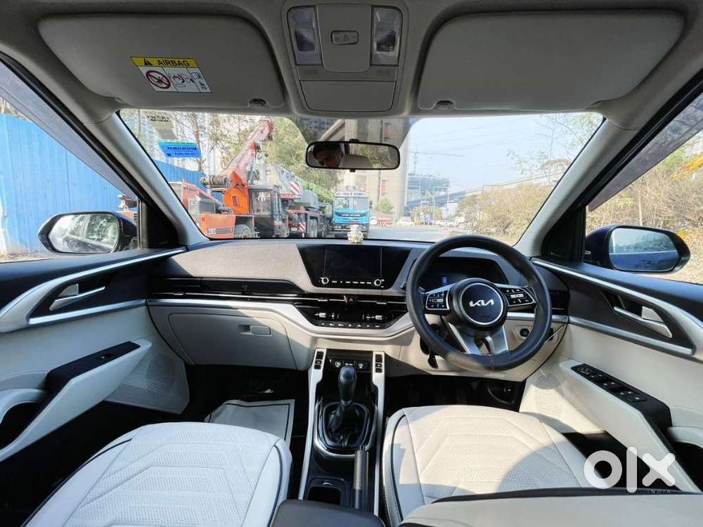 Kia Carens 1.5 Premium 7 Str, 2023, Petrol