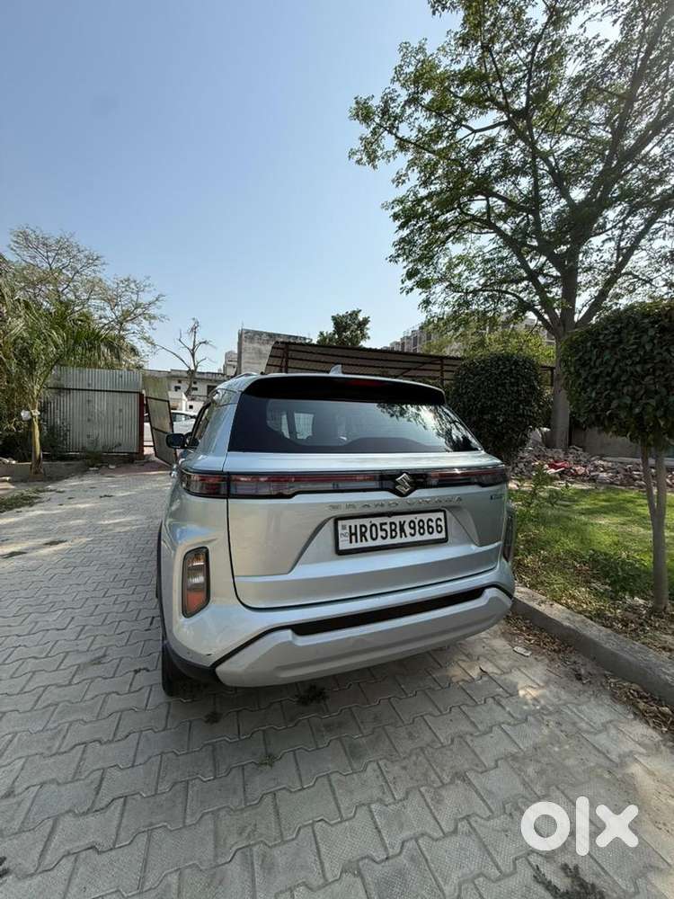Maruti Suzuki Grand Vitara 2023 Petrol Well Maintained