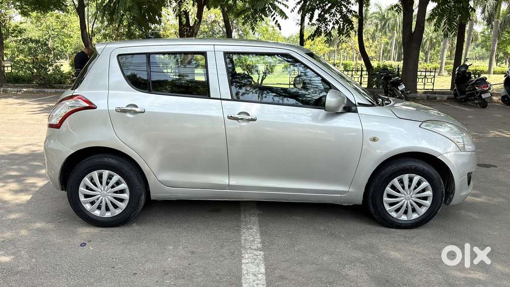 Maruti Suzuki Swift Lxi Option, 2012, Petrol
