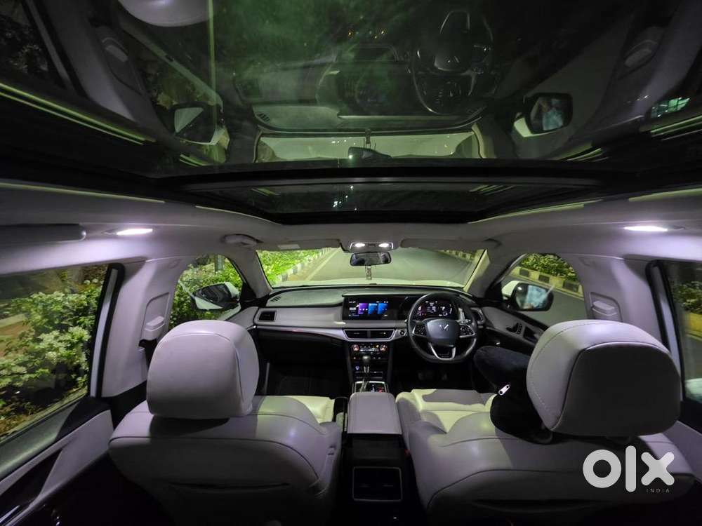 Mahindra Xuv700 2022 Petrol 95000 Km Driven