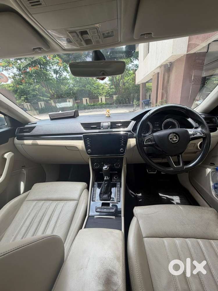 Skoda Superb Petrol 2019