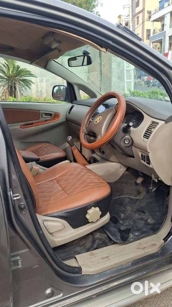 Toyota Innova 2.5 G (diesel) 7 Seater Bs Iv, 2009, Diesel