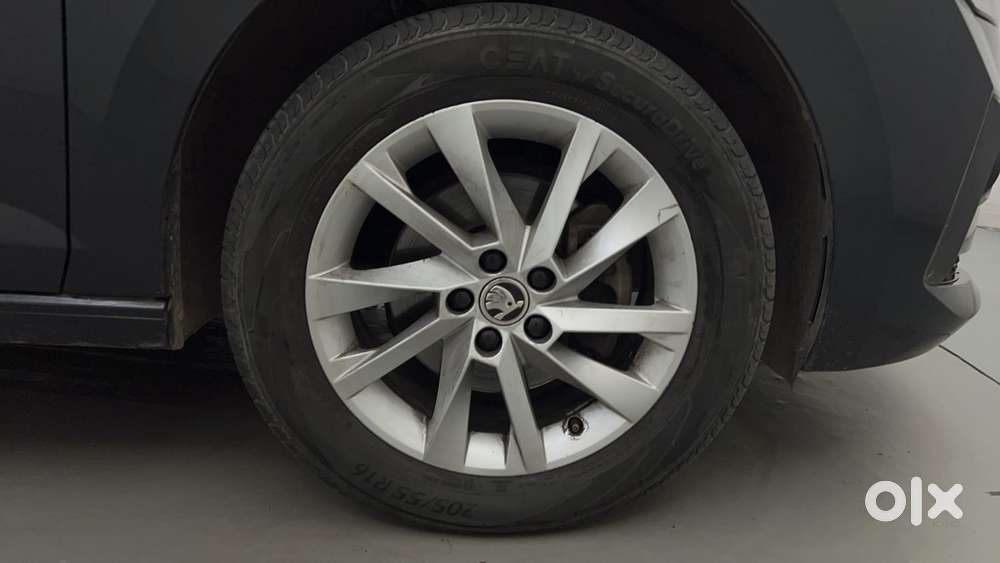 Skoda Slavia Ambition 1.0l Tsi Mt, 2022, Petrol