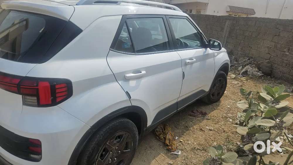 Hyundai New Venue 2023 Cng & Hybrids Well Maintained