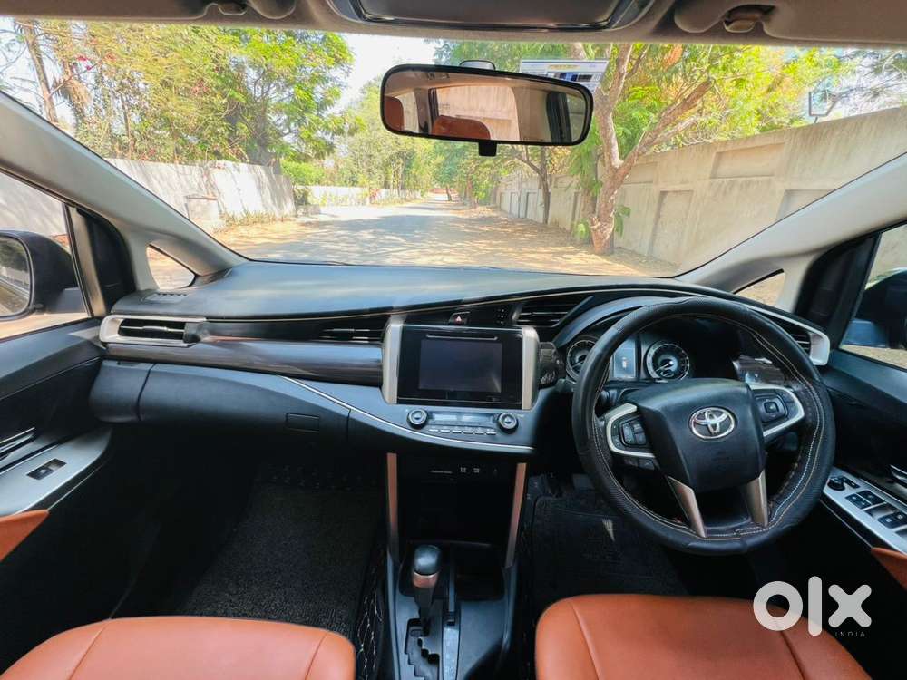 Toyota Innova Crysta