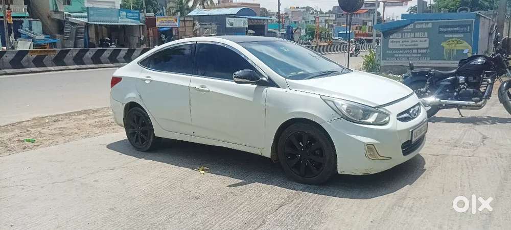 Hyundai Verna Petrol 2011 Year