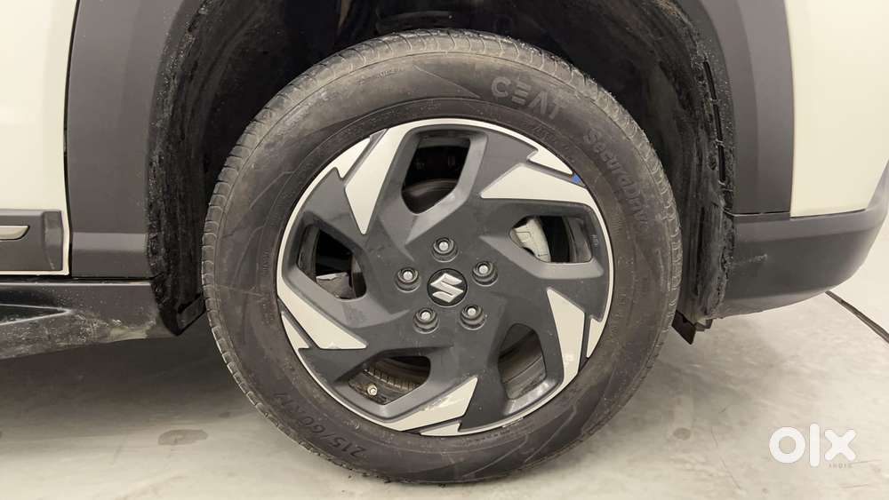 Maruti Suzuki Grand Vitara 1.5 Alpha Smart Hybrid At, 2025, Petrol