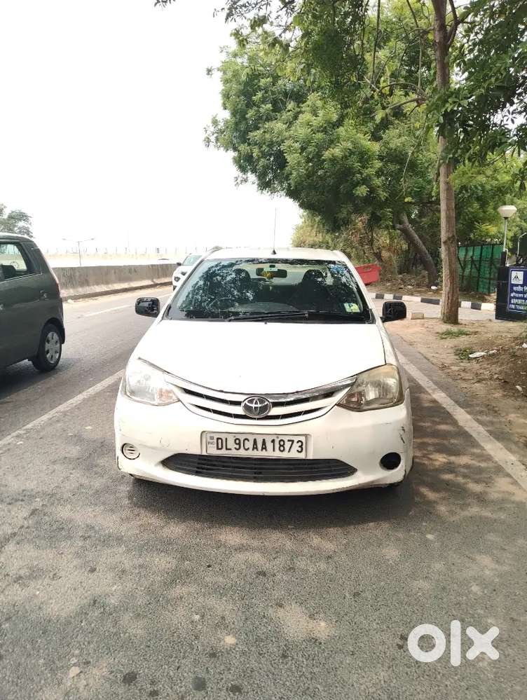 Toyota Etios 2011 Cng & Petrol 180000 Km Driven