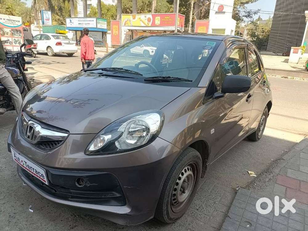 Honda Brio 2011-2013 V Mt, 2012, Petrol
