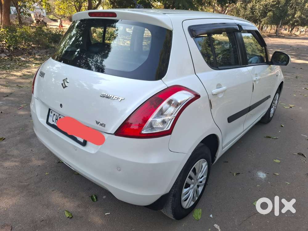 Maruti Suzuki Swift Vxi + Manual, 2014, Petrol