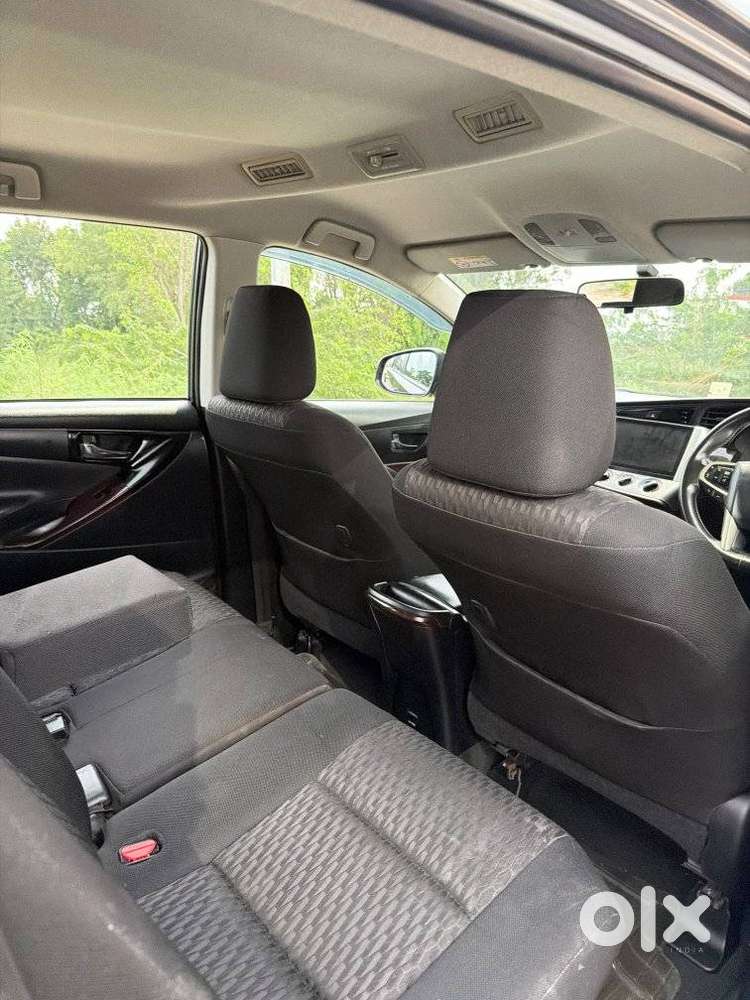 Toyota Innova Crysta 2.8 Gx At, 2017, Diesel